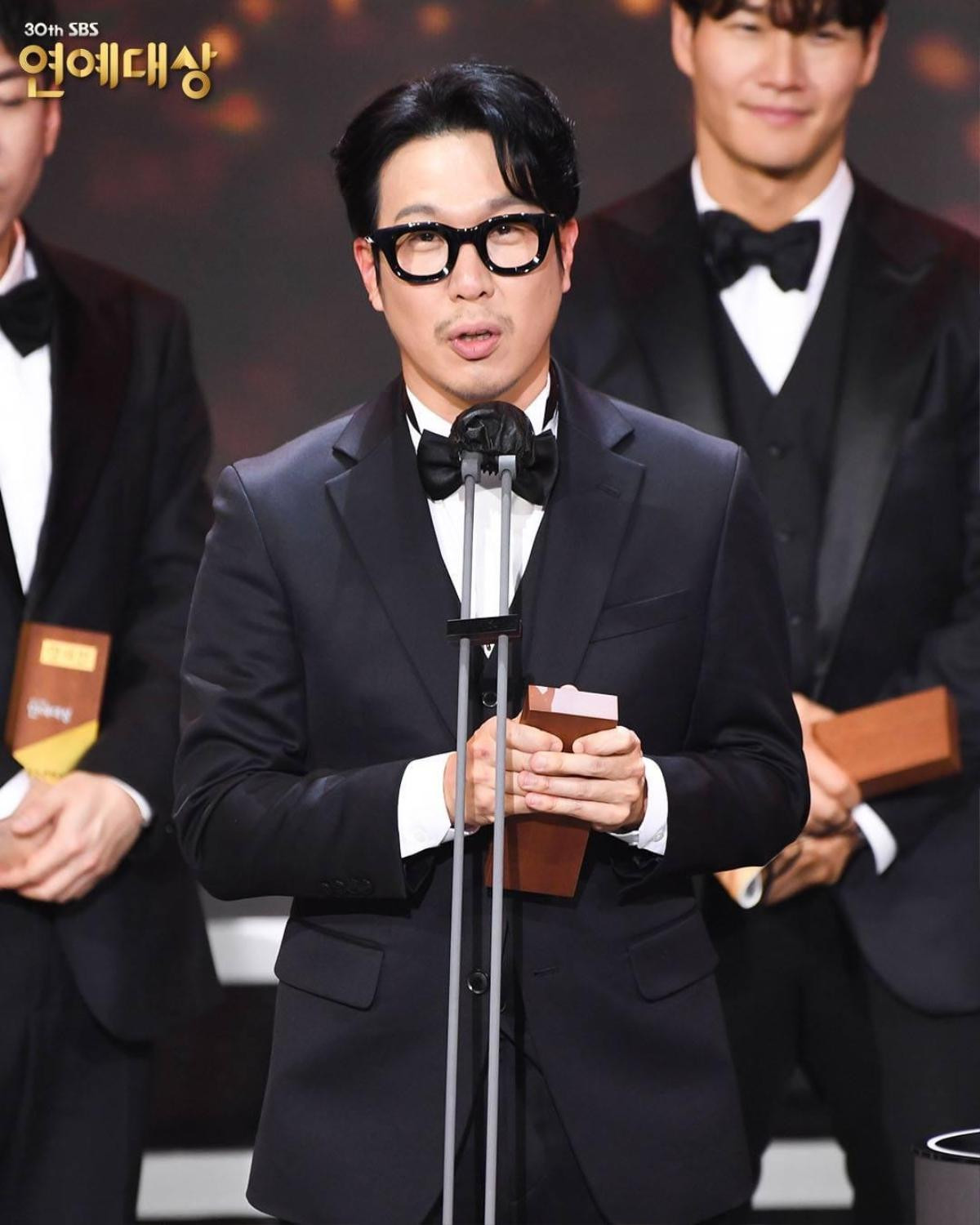 Kết quả 'SBS Entertainment Awards 2020': Kim Jong Kook thắng Daesang, Yoo Jae Suk 'Running Man' trắng tay Ảnh 44