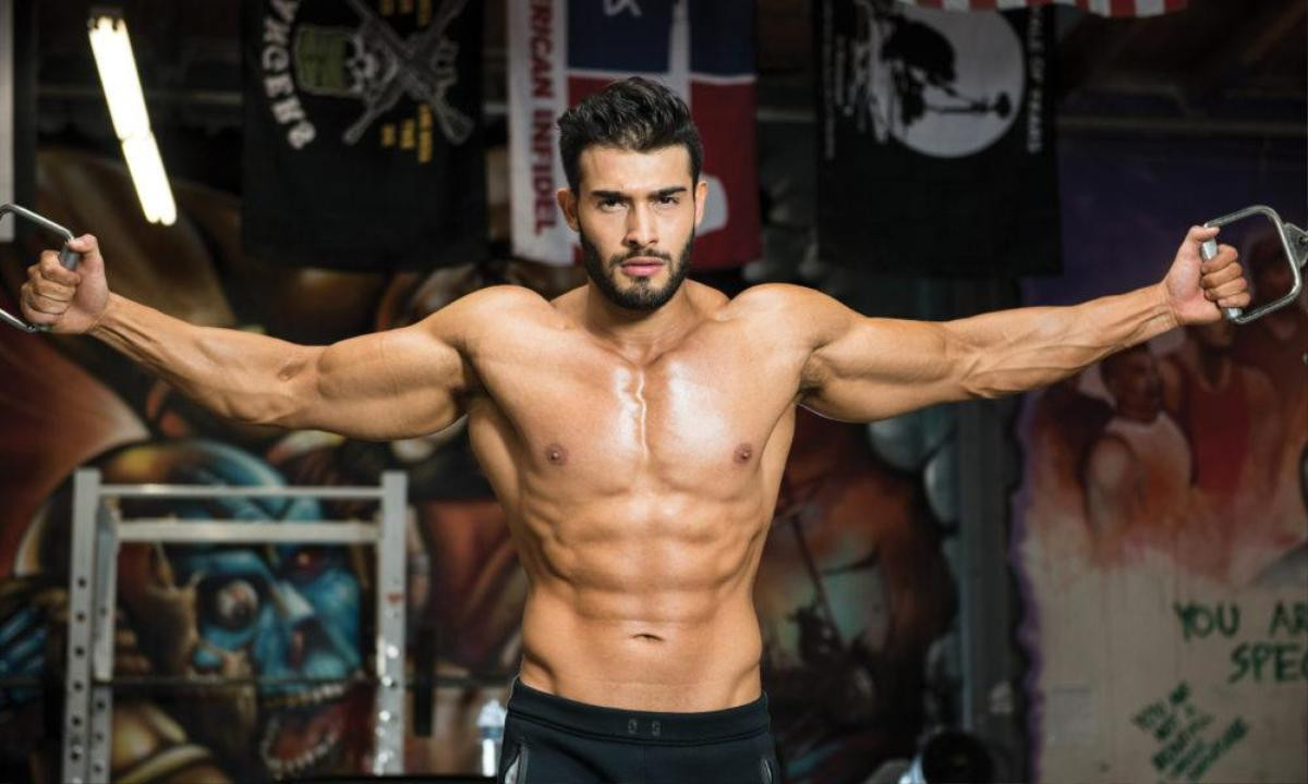 Sam Asghari, người tình của Britney Spears xét nghiệm dương tính với COVID-19 Ảnh 4