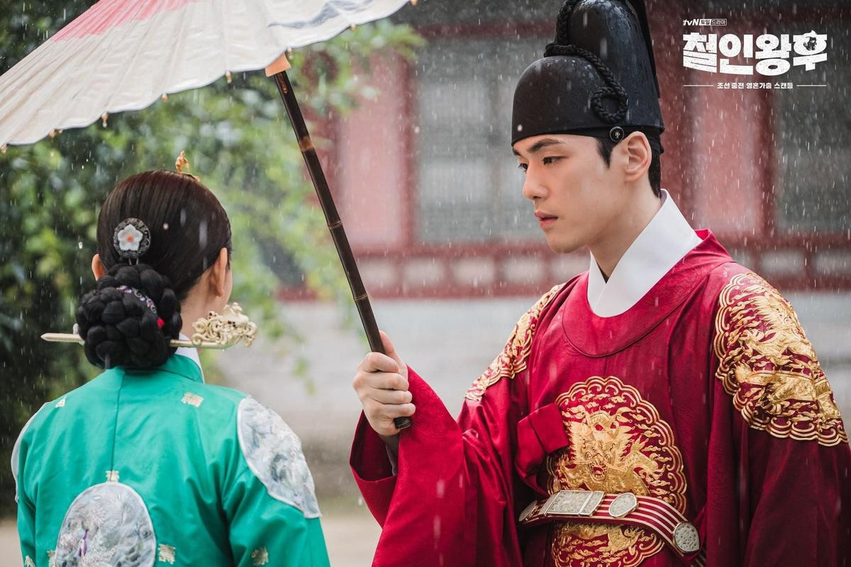 'Mr. Queen': 3 khoảnh khắc lãng mạn của Shin Hye Sun - Kim Jung Hyun khiến trái tim người xem tan chảy Ảnh 7