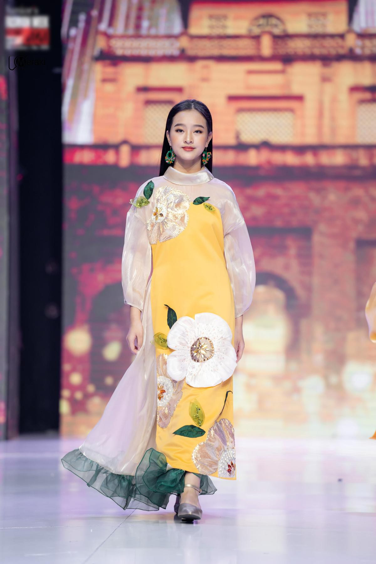 Catwalk đẹp, xinh như Lương Thùy Linh: Quỳnh Anh sẽ là Hoa hậu Việt Nam như lời tiên tri của Emily? Ảnh 6