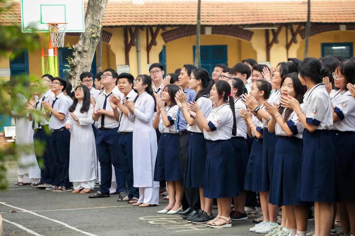 Tập 1 Thiếu Niên Nói 2021 lên sóng, khán giả được sống lại cảm xúc cùng những câu chuyện của học trò Ảnh 2