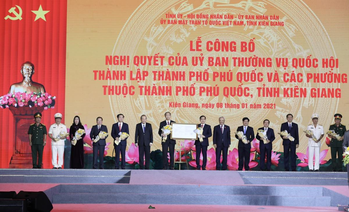 Chính thức công bố Phú Quốc trở thành thành phố đảo đầu tiên của Việt Nam Ảnh 1