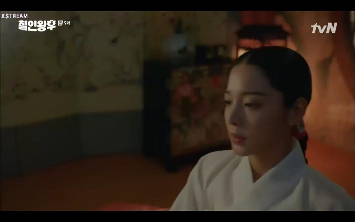 'Mr. Queen' tập 9: Shin Hye Sun táo bạo 'hôn kiểu pháp' với Kim Jung Hyun, đêm động phòng nóng bỏng Ảnh 38