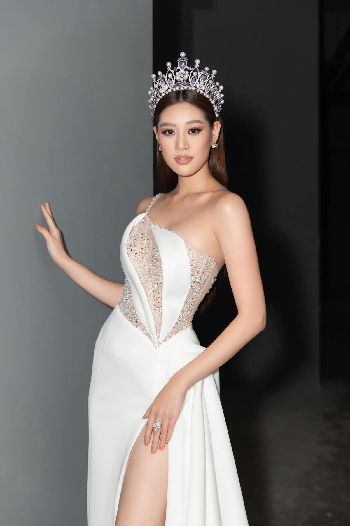 Vừa lên 'dây cót' cho Miss Universe, Khánh Vân tăng vọt gần 10kg khiến ai cũng hóng phần thi áo tắm Ảnh 2