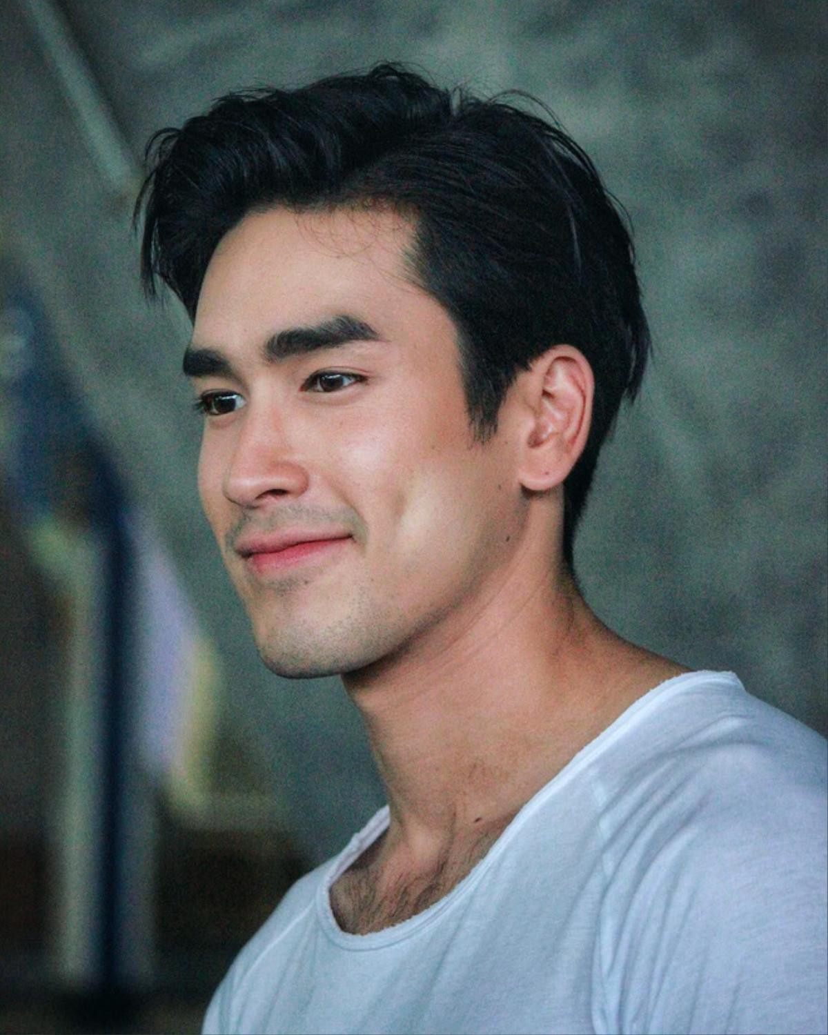 Soi profile của Nadech Kugimiya - tài tử vạn người mê trong 'Lừa đểu gặp lừa đảo' Ảnh 3