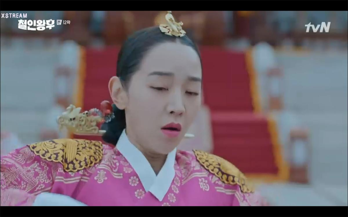 'Mr. Queen' tập 12: Shin Hye Sun đau khổ vì Kim Hyun Jung bị nổ chết do thuốc súng Ảnh 34