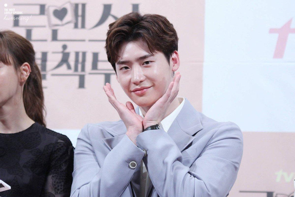 Bị đồn là 'bạn giường chiếu' của Trịnh Sảng, phía Lee Jong Suk thờ ơ đáp trả Ảnh 2