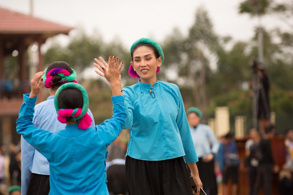 'Chị em song sinh' Tường Linh thế chỗ Hoàng Thùy, Ngọc Diễm tuyên bố: 'Không tham gia show thực tế nữa' Ảnh 4