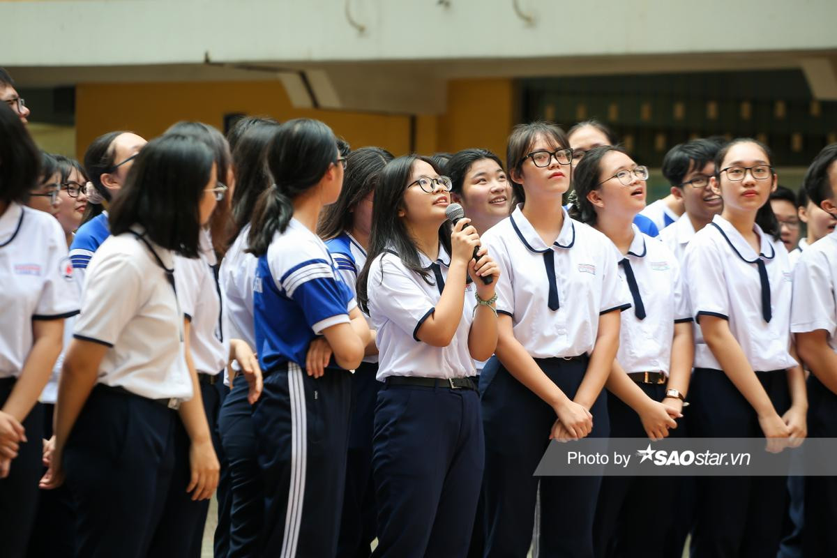 Bị trêu chọc là mọt sách, nam sinh tự tin khẳng định 'không chỉ học giỏi mà có thể làm nhiều thứ khác' Ảnh 4