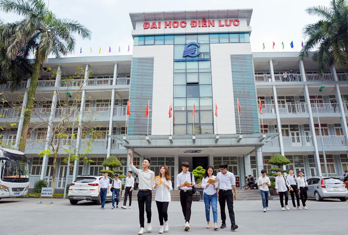 Một trường đại học 'mừng tuổi' sinh viên 500.000 đồng nhân dịp Tết Nguyên đán Ảnh 2