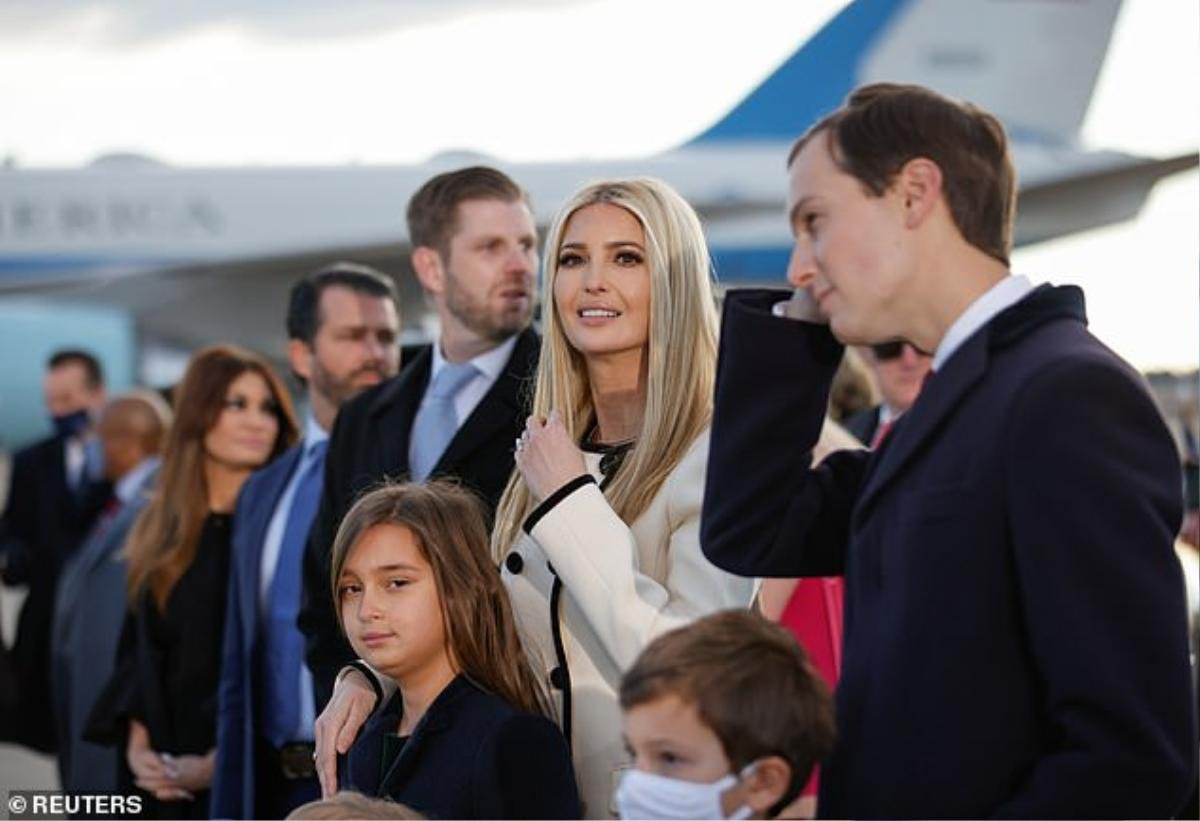 Clip: Ivanka Trump khóc nức nở trước bài phát biểu của cha Ảnh 5