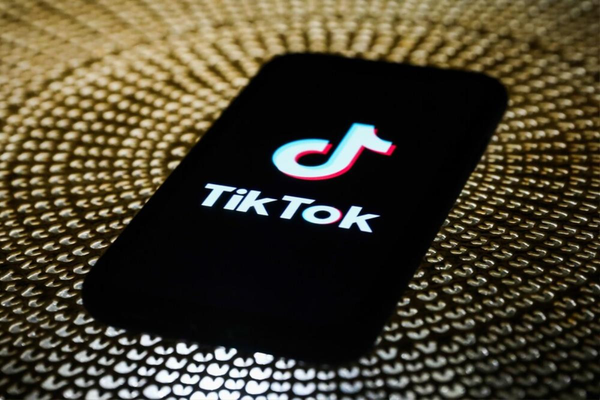 TikTok bị cấm ở Ý sau cái chết của một người dùng mới 10 tuổi Ảnh 1