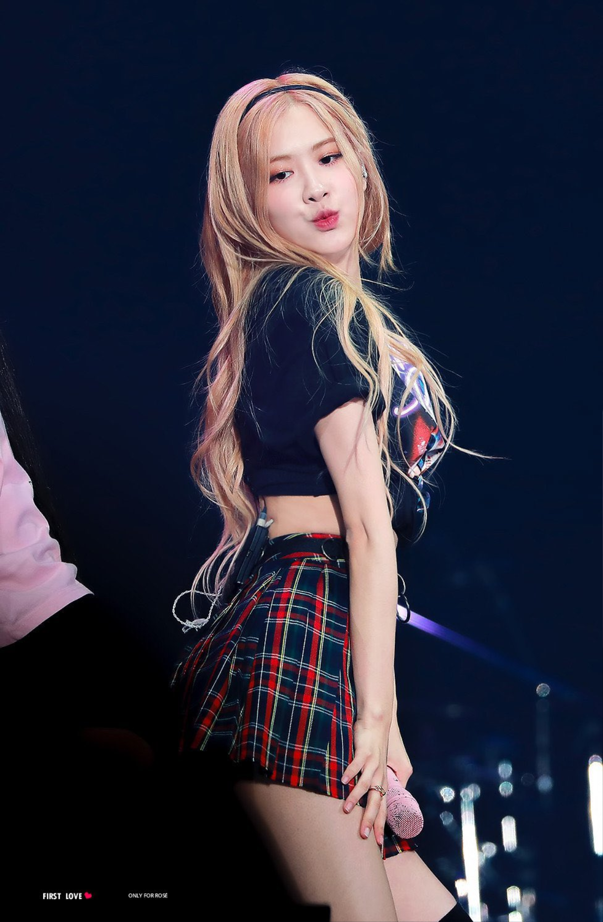 Rosé (BlackPink) 'chơi lớn' sẽ diễn bài debut solo trước cả ngày phát hành tại đây! Ảnh 5