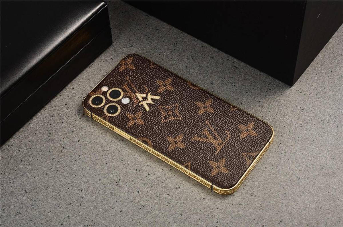 iPhone 12 mạ vàng, bọc da Louis Vuitton có giá hơn trăm triệu khiến nhiều người mê mệt Ảnh 2