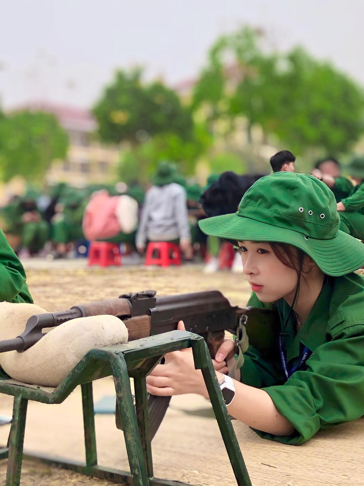 Chiêm ngưỡng dàn 'Trai xinh gái đẹp'- 'Đặc sản' mùa quân sự của Học viện Chính sách và Phát triển Ảnh 10