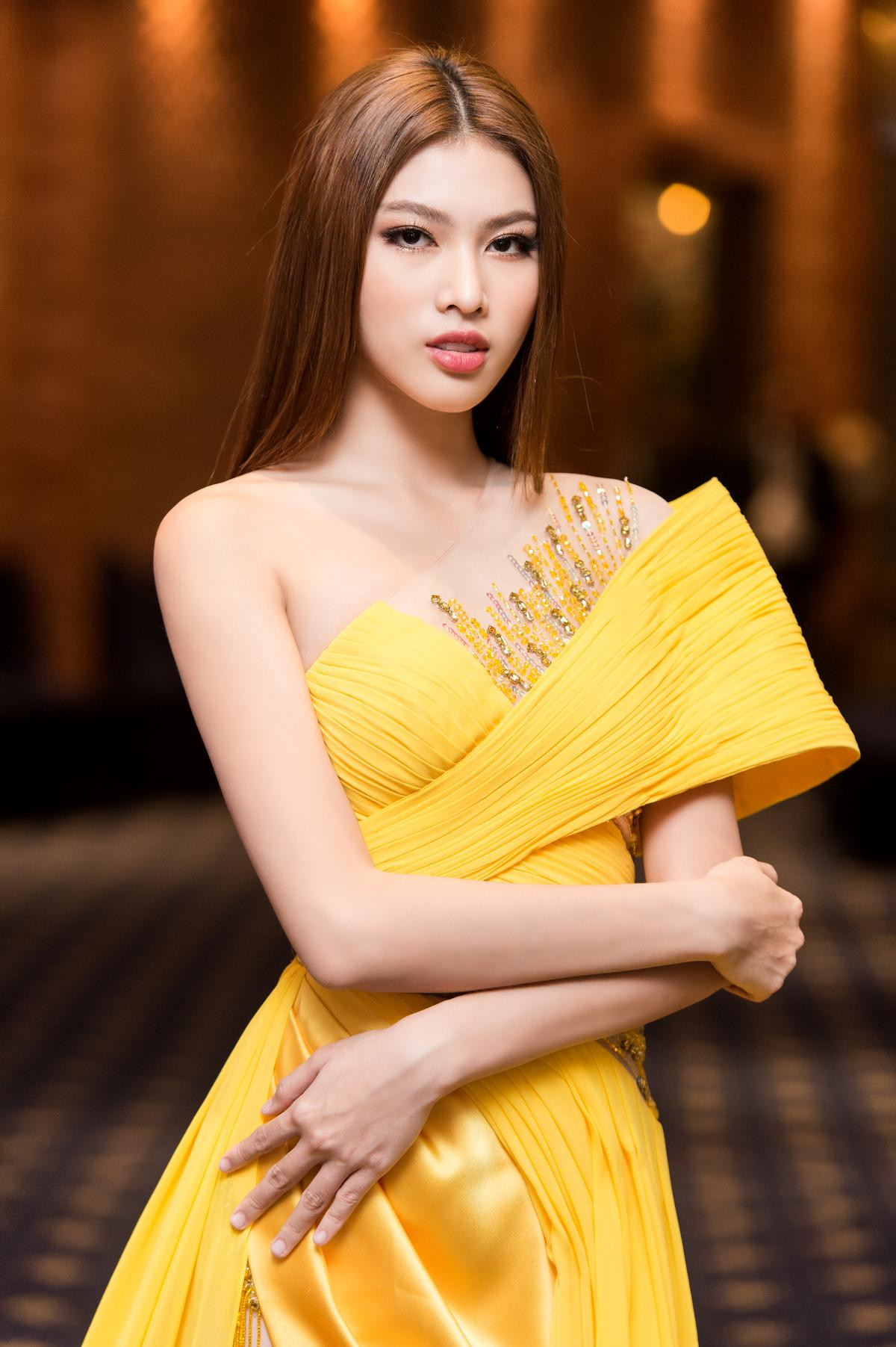 Miss Grand Vietnam 2021 Ngọc Thảo đẹp kiều diễm, catwalk với thần thái 'sắc lẹm' Ảnh 1