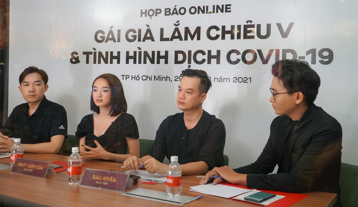 'Gái già lắm chiêu V' tổ chức họp báo công chiếu online: Quyết tâm giữ lịch ra mắt đúng Mùng 1 Tết Ảnh 10