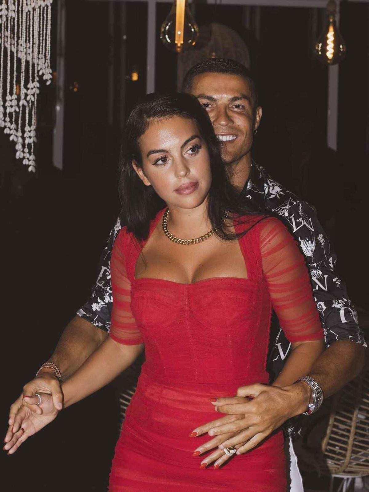 Ronaldo và Georgina gặp rắc rối với cảnh sát Ảnh 2