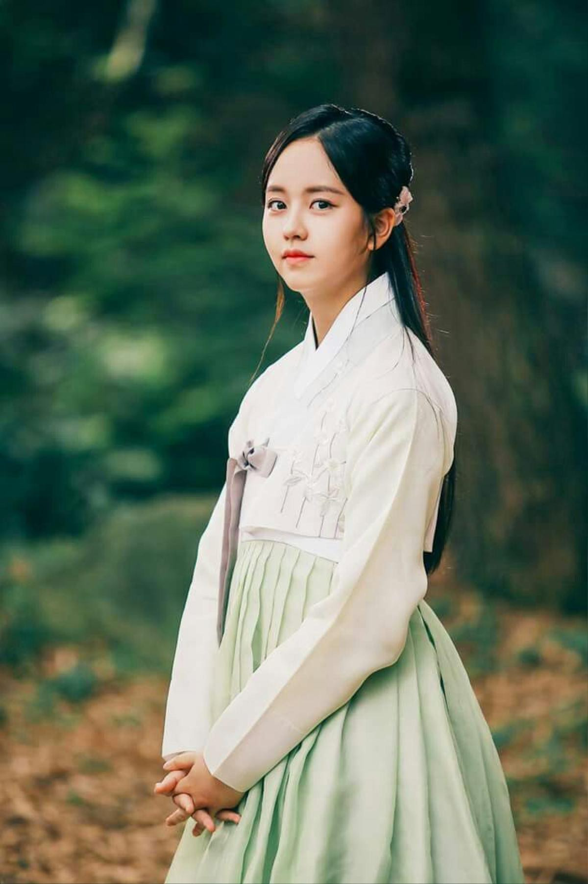 Kim So Hyun - ngọc nữ cổ trang thế hệ mới chuyên sánh đôi với loạt nam thần như Gong Yoo, Kim Soo Hyun,.. Ảnh 5