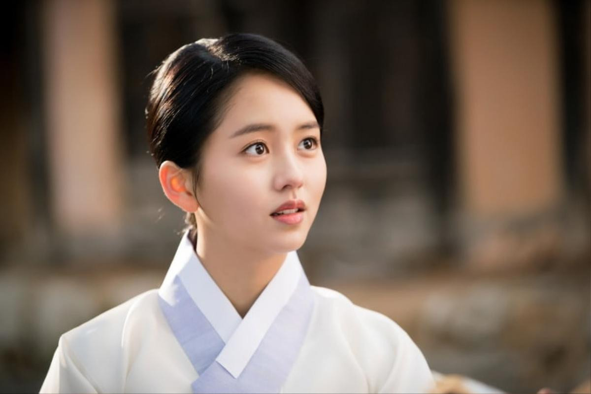 Kim So Hyun - ngọc nữ cổ trang thế hệ mới chuyên sánh đôi với loạt nam thần như Gong Yoo, Kim Soo Hyun,.. Ảnh 6