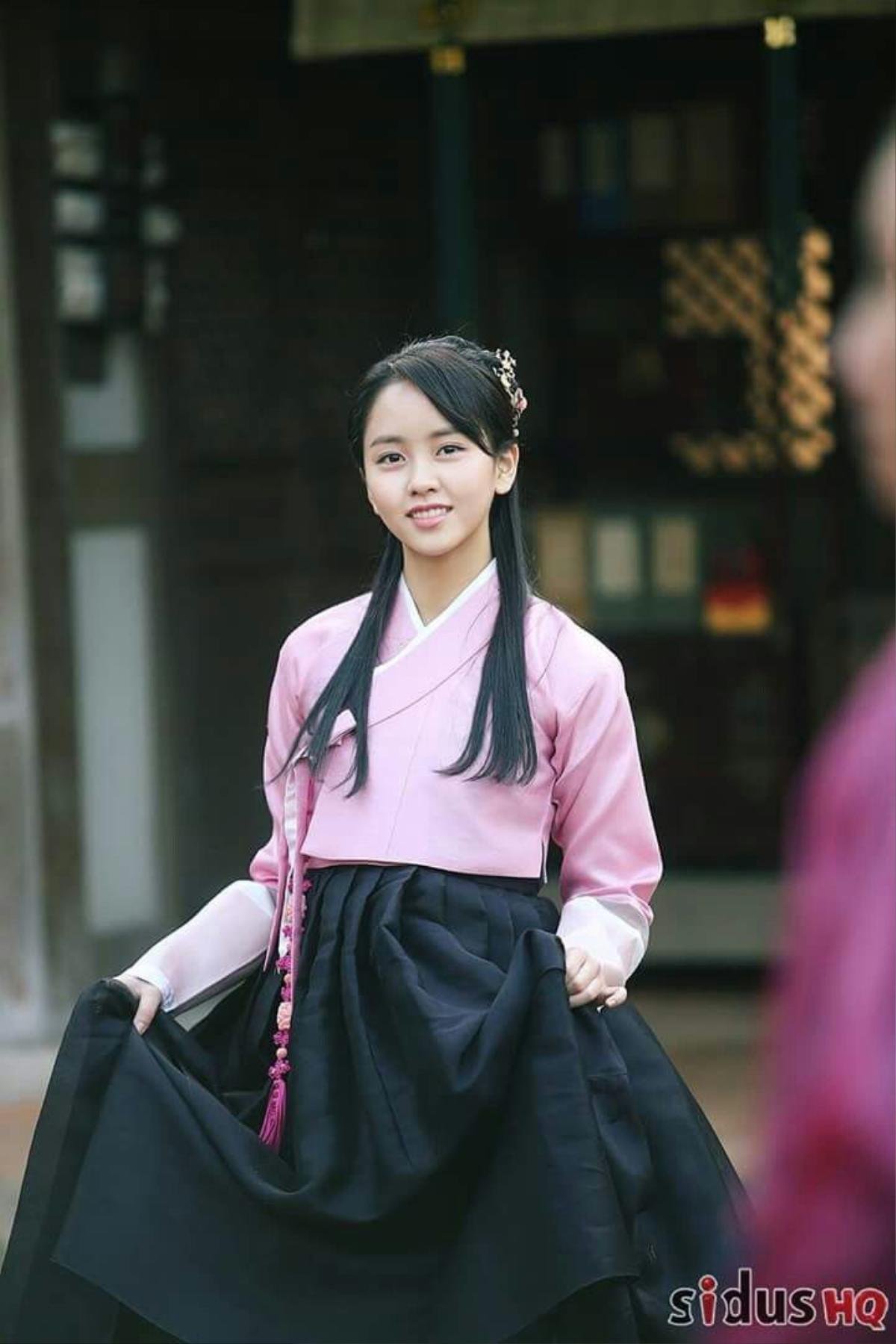 Kim So Hyun - ngọc nữ cổ trang thế hệ mới chuyên sánh đôi với loạt nam thần như Gong Yoo, Kim Soo Hyun,.. Ảnh 16