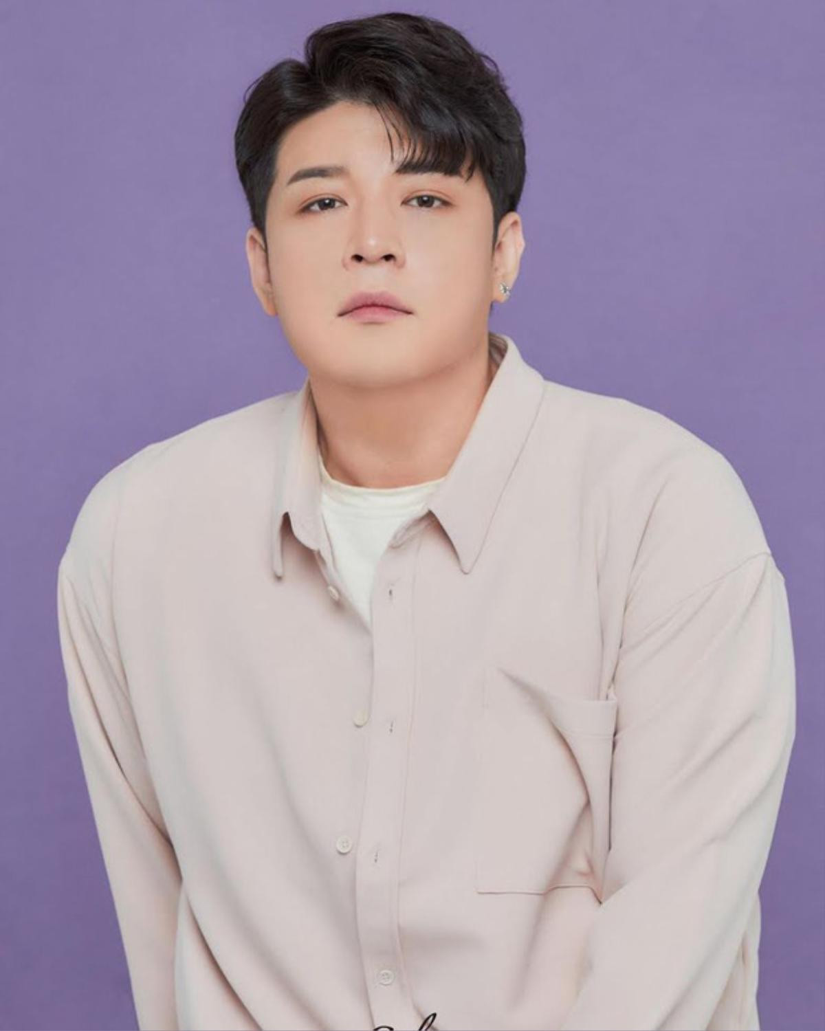 Hậu giảm 37kg, Shindong (Super Junior) khoe vẻ ngoài cực dễ thương trong loạt ảnh mới Ảnh 4