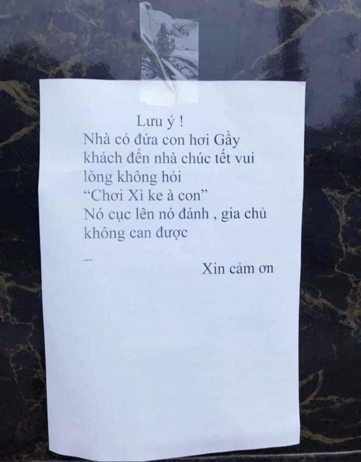 Những tấm bảng 'bá đạo' treo trước cửa dành cho khách đến chơi nhà trong dịp Tết Ảnh 5