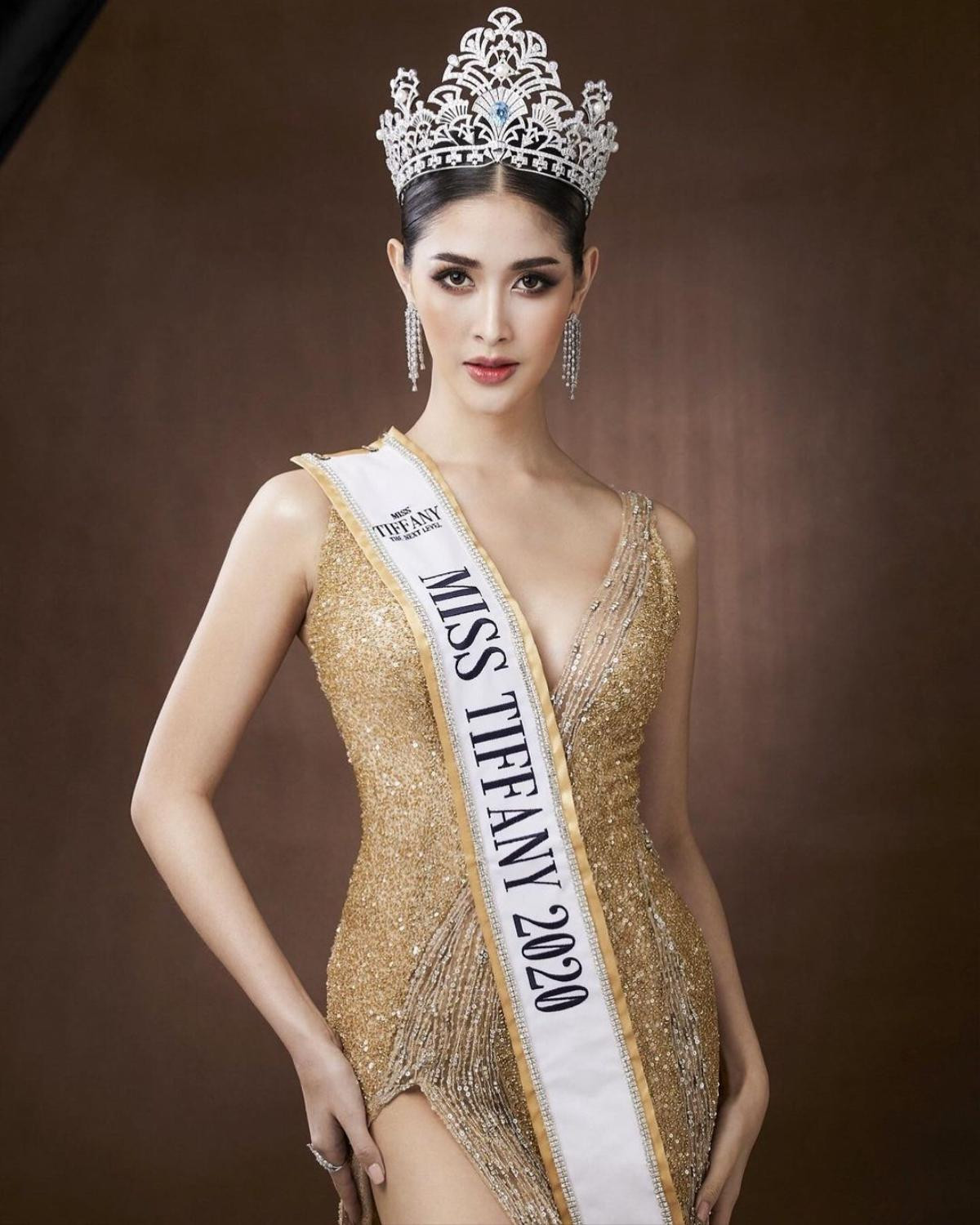 12 thí sinh đầu tiên dự thi Miss International Queen 2021: Trân Đài 'kèn cựa' mỹ nhân Thái Lan Ảnh 11