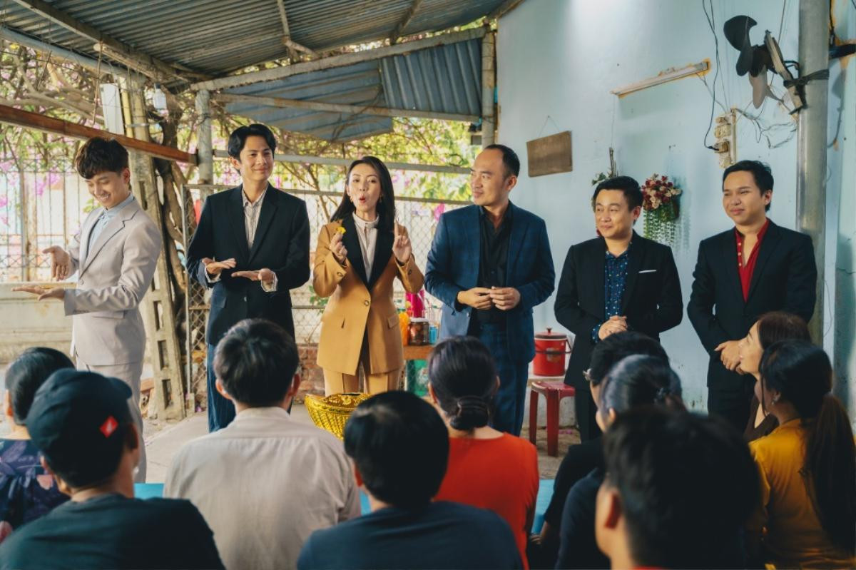 Tiến Luật rủ rê Huỳnh Phương - Ngô Kiến Huy lập team phá làng phá xóm cũng leo top trending 'ầm ầm' Ảnh 2