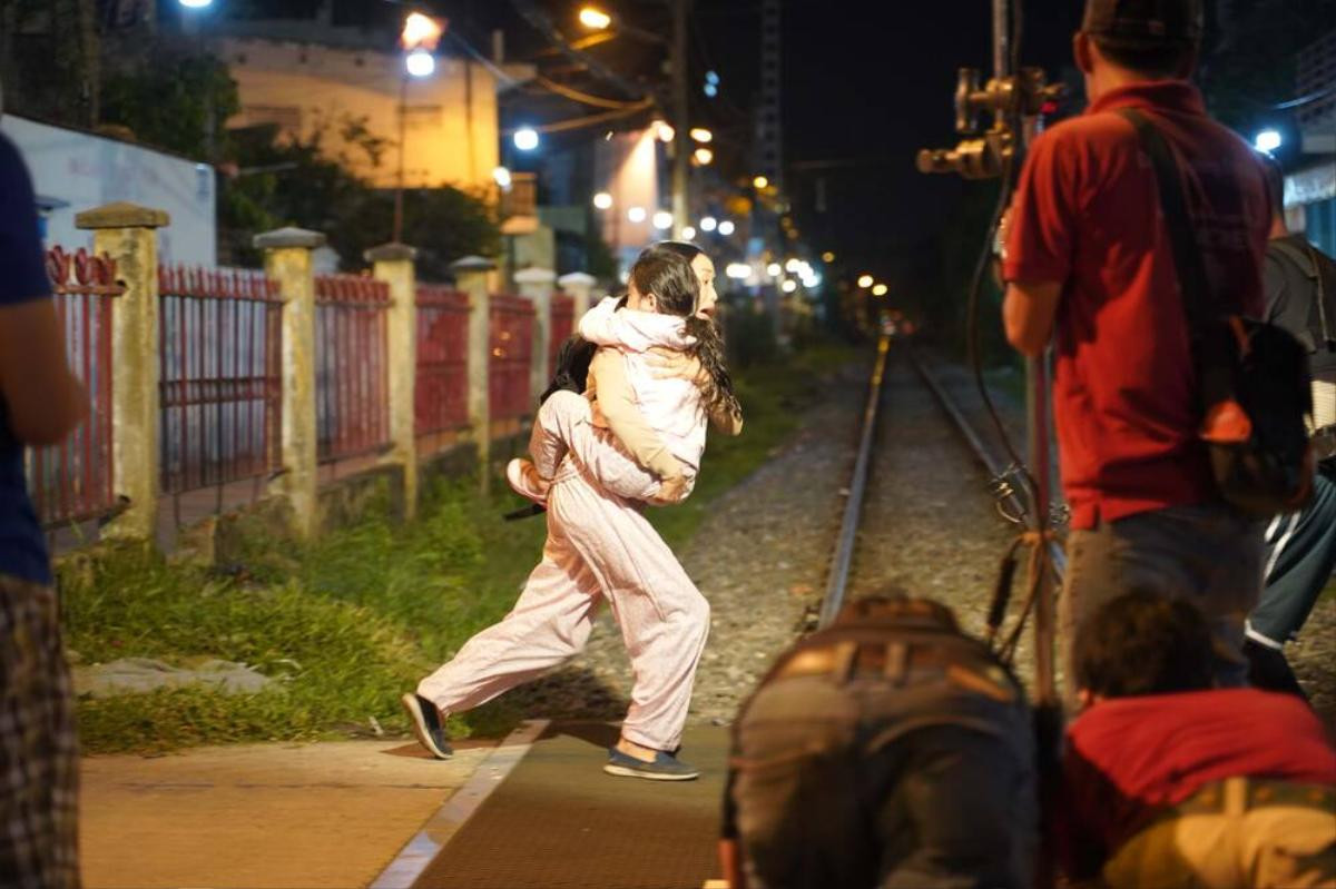 Đạo diễn 'Điều kỳ diệu phòng giam số 7' khen ngợi 'Lật mặt: 48H': Làm tốt như phim Hollywood! Ảnh 8