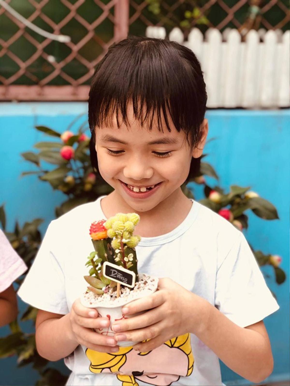 'Ngày ấy bây giờ' bé Pàng sau 4 năm được nhận nuôi: Hành trình kì diệu của tình yêu thương Ảnh 5