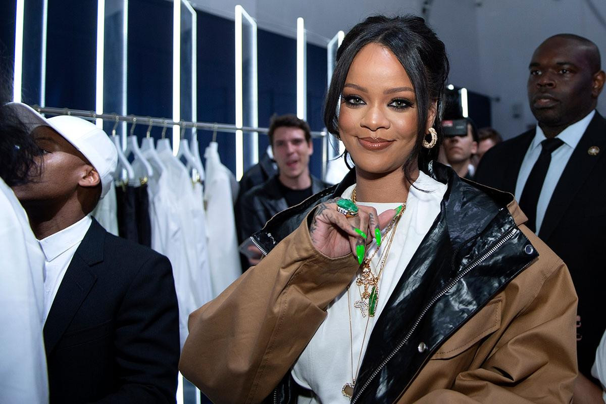 Rihanna và LVMH đóng cửa dòng thời trang Fenty Ảnh 1