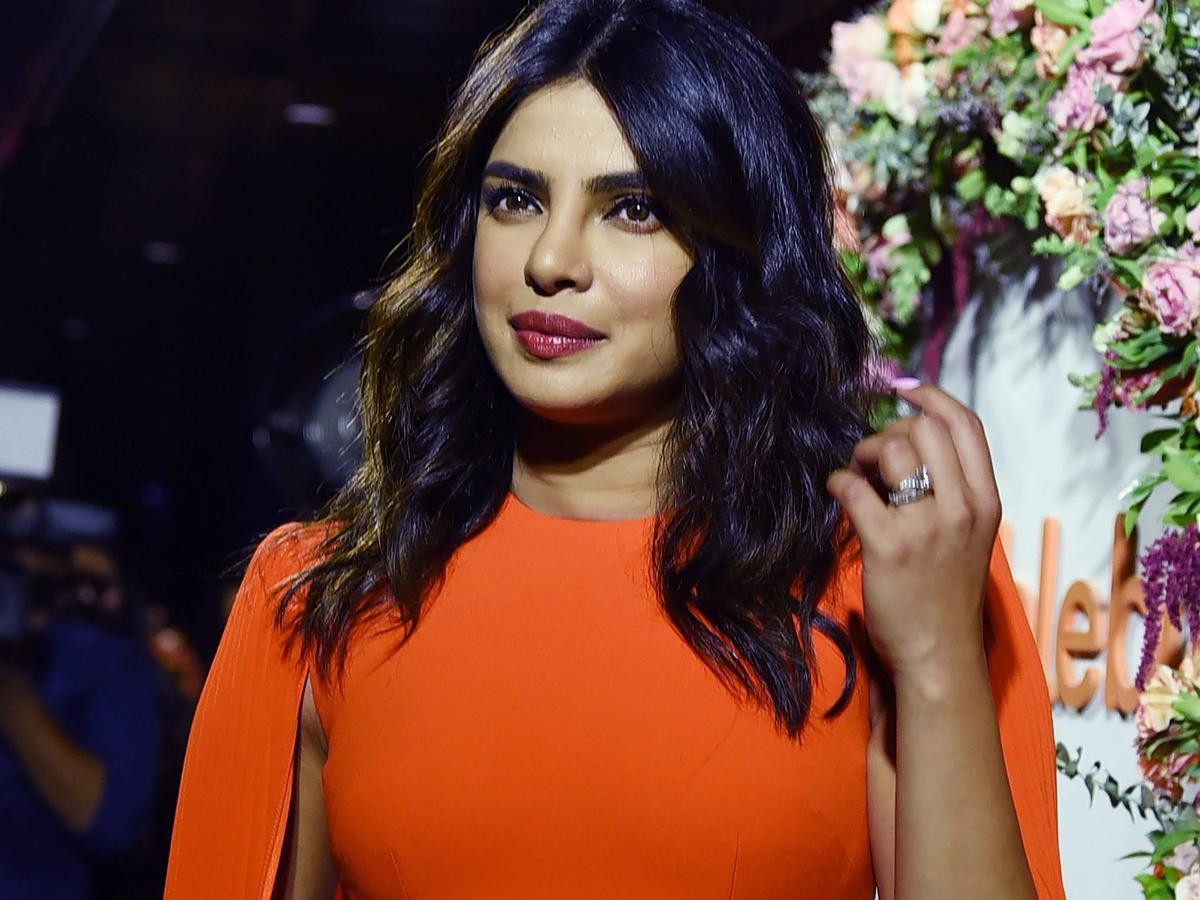 Sự nghiệp Priyanka Chopra gần như sụp đổ vì ca phẫu thuật mũi thất bại Ảnh 4