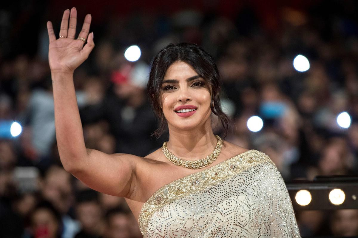 Sự nghiệp Priyanka Chopra gần như sụp đổ vì ca phẫu thuật mũi thất bại Ảnh 1