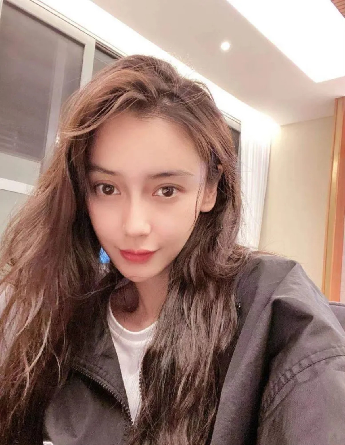 Lễ Valentine của Angelababy vắng mặt Huỳnh Hiểu Minh, lời nói ám chỉ mình đang độc thân Ảnh 5