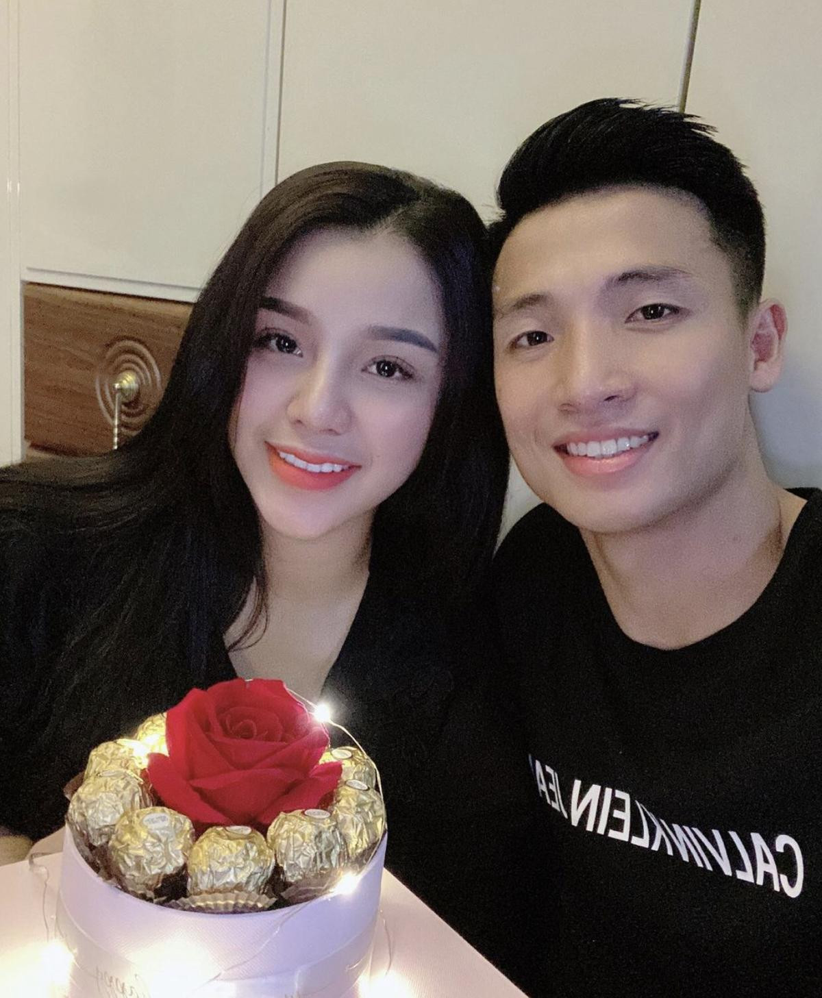 Bùi Tiến Dũng tặng quà Valentine 'khủng' cho Khánh Linh kèm lời nhắn táo bạo Ảnh 3