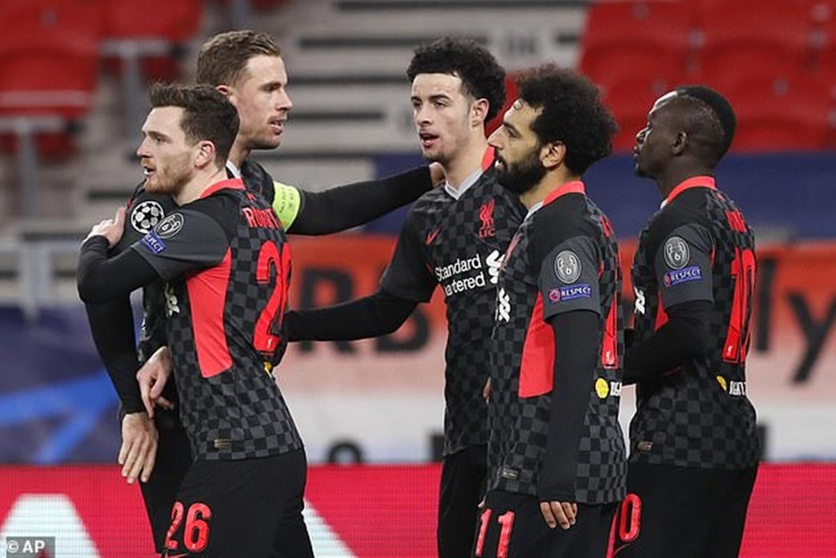 Liverpool đặt một chân vào tứ kết Champions League Ảnh 1