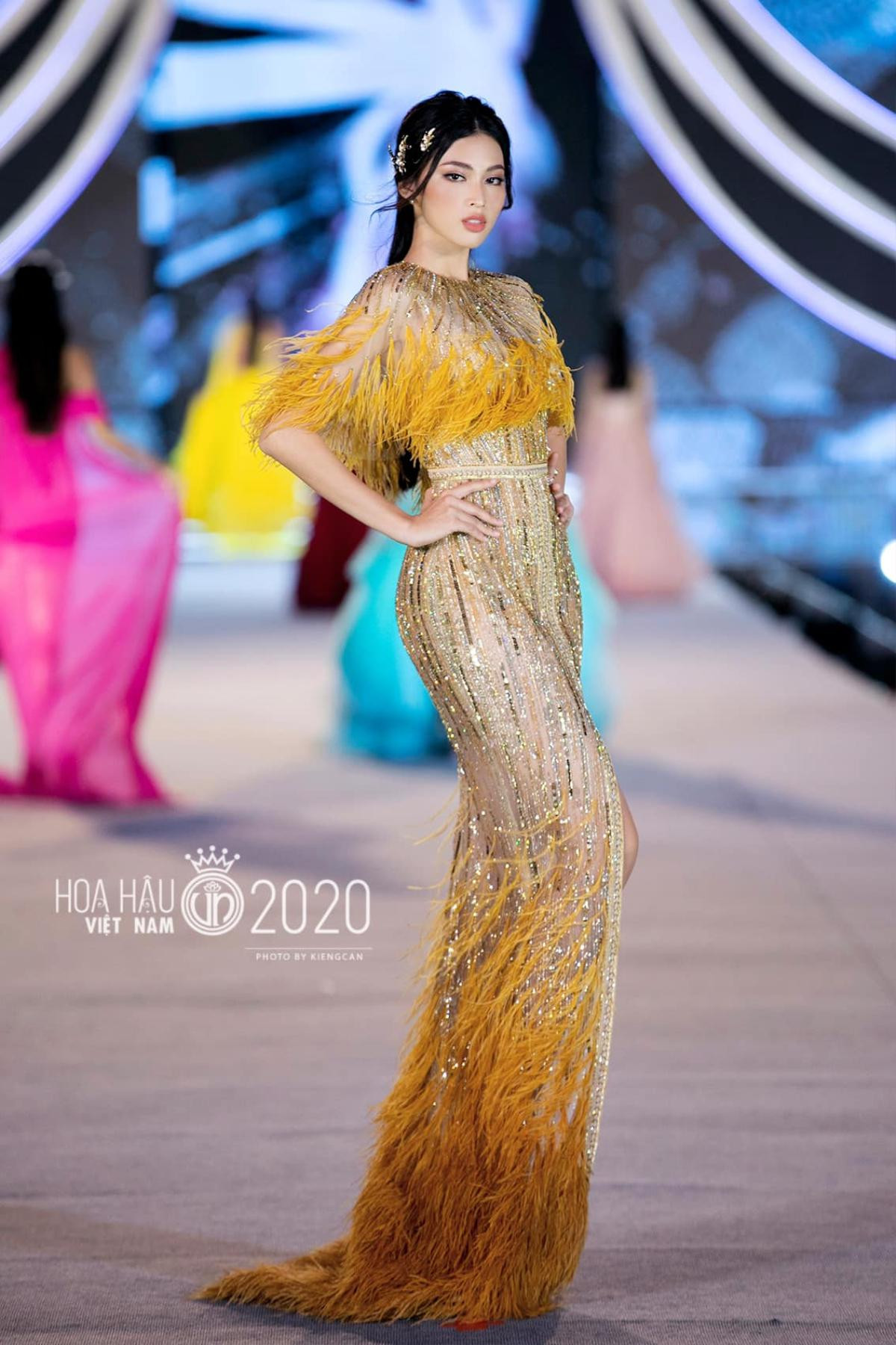 Bậc tiền nhân tiết lộ gam màu 'tạo hích' cho Ngọc Thảo ở Miss Grand International 2021 Ảnh 15