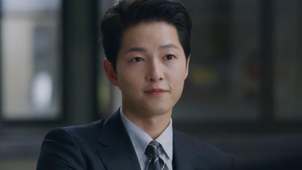 Rating phim 'Vincenzo' của Song Joong Ki tăng mạnh ở tập 2, tiến gần mốc 10% Ảnh 1