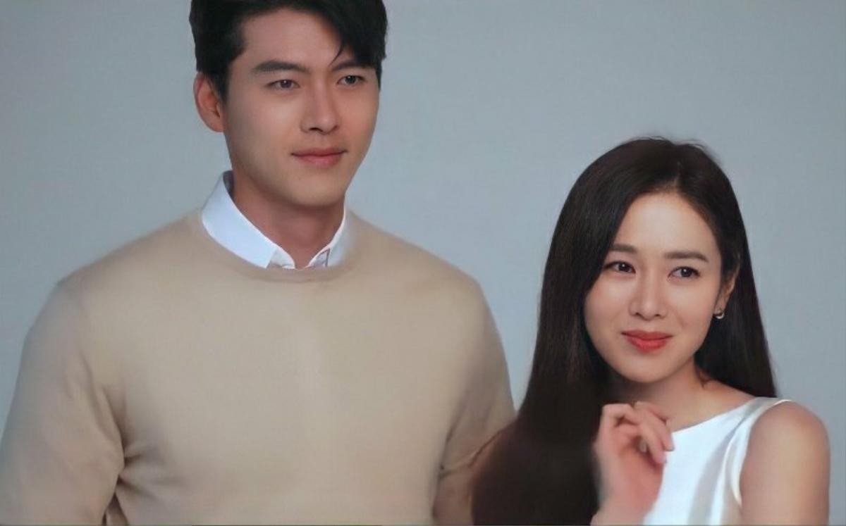 Hyun Bin và Son Ye Jin tuyệt đẹp trong loạt hình ảnh mới, chụp 'sương sương' mà lung linh như ảnh cưới Ảnh 2