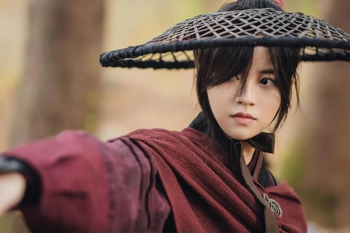 'Sông đón trăng lên': Kim So Hyun từ thân phận công chúa trở thành giai nhân sát thủ Ảnh 8