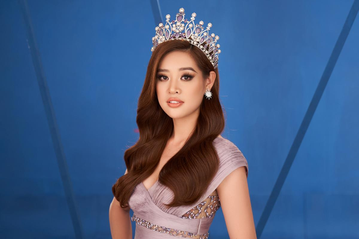 Khánh Vân trùm kín với ý tưởng Anti-Covid trong video Road To Miss Universe gây ý kiến trái chiều Ảnh 4