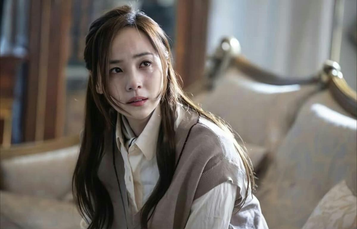 Bà cả Lee Ji Ah cùng con gái Jo Soo Min 'sống dậy' ở Penthouse 2, chuẩn bị báo thù? Ảnh 4