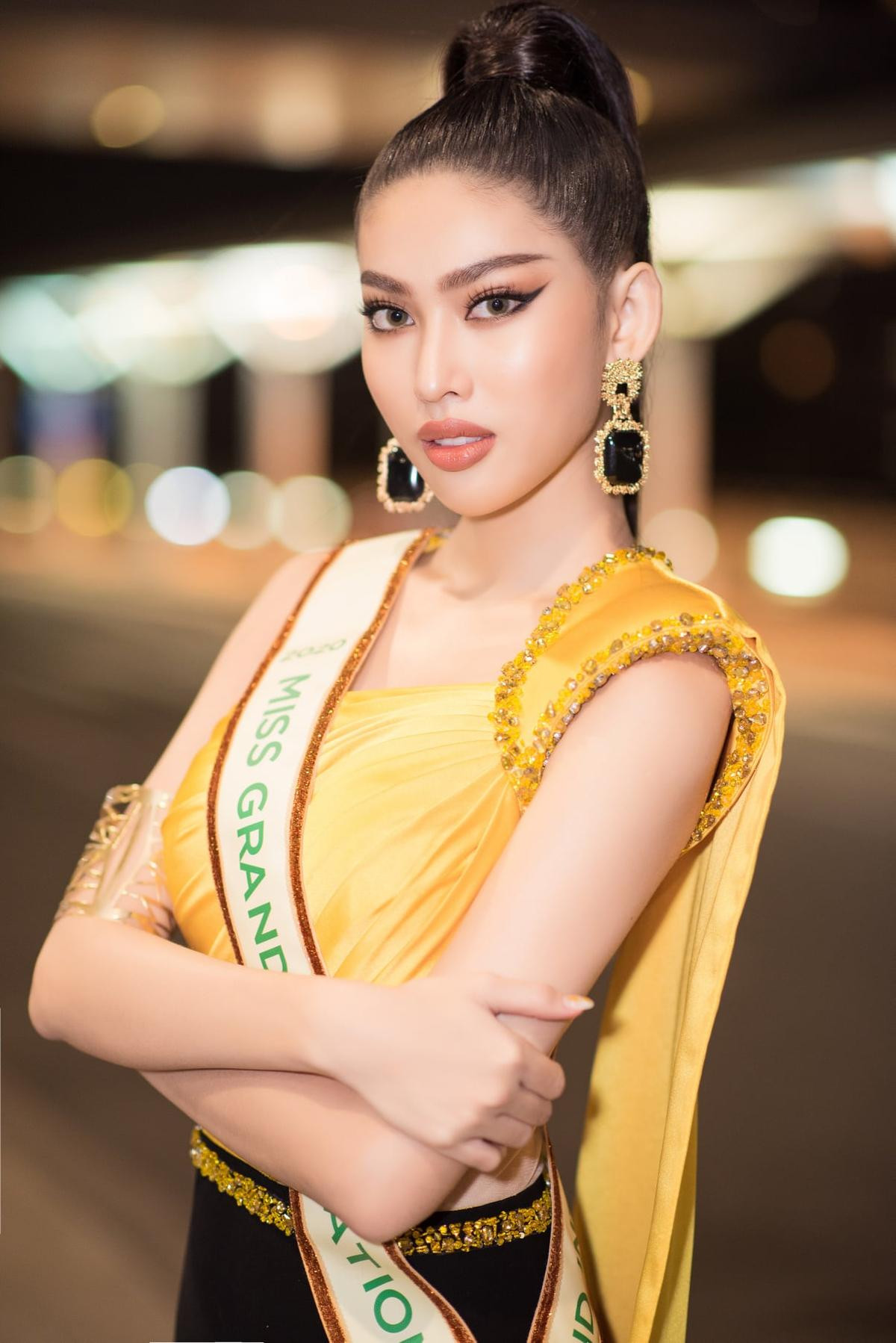 Ngọc Thảo lên đường 'chinh chiến' Miss Grand: Diện trang phục Thái,trổ tài catwalk thần sầu Ảnh 3