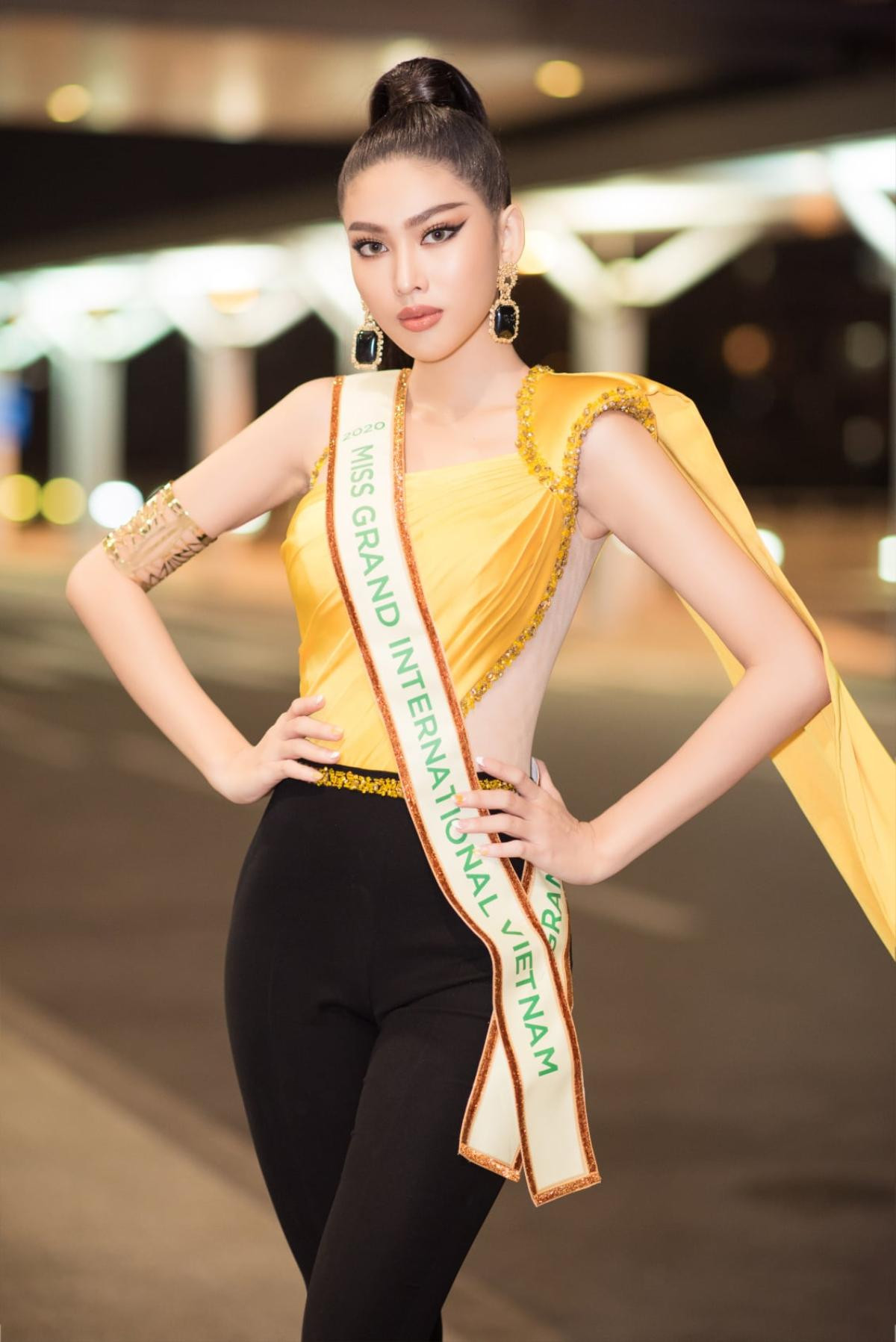 Ngọc Thảo lên đường 'chinh chiến' Miss Grand: Diện trang phục Thái,trổ tài catwalk thần sầu Ảnh 2