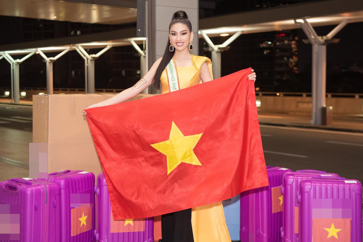 Ngọc Thảo lên đường 'chinh chiến' Miss Grand: Diện trang phục Thái,trổ tài catwalk thần sầu Ảnh 10