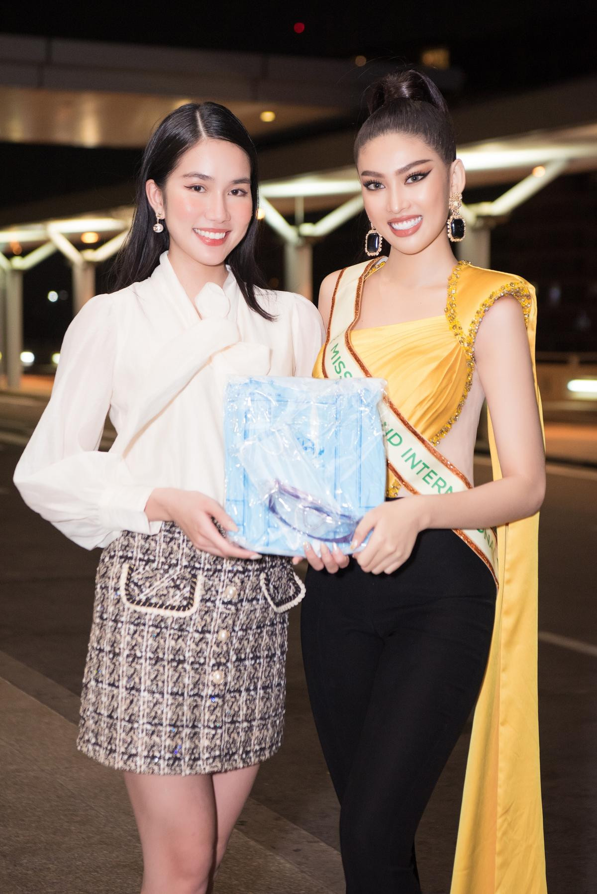 Ngọc Thảo lên đường 'chinh chiến' Miss Grand: Diện trang phục Thái,trổ tài catwalk thần sầu Ảnh 8