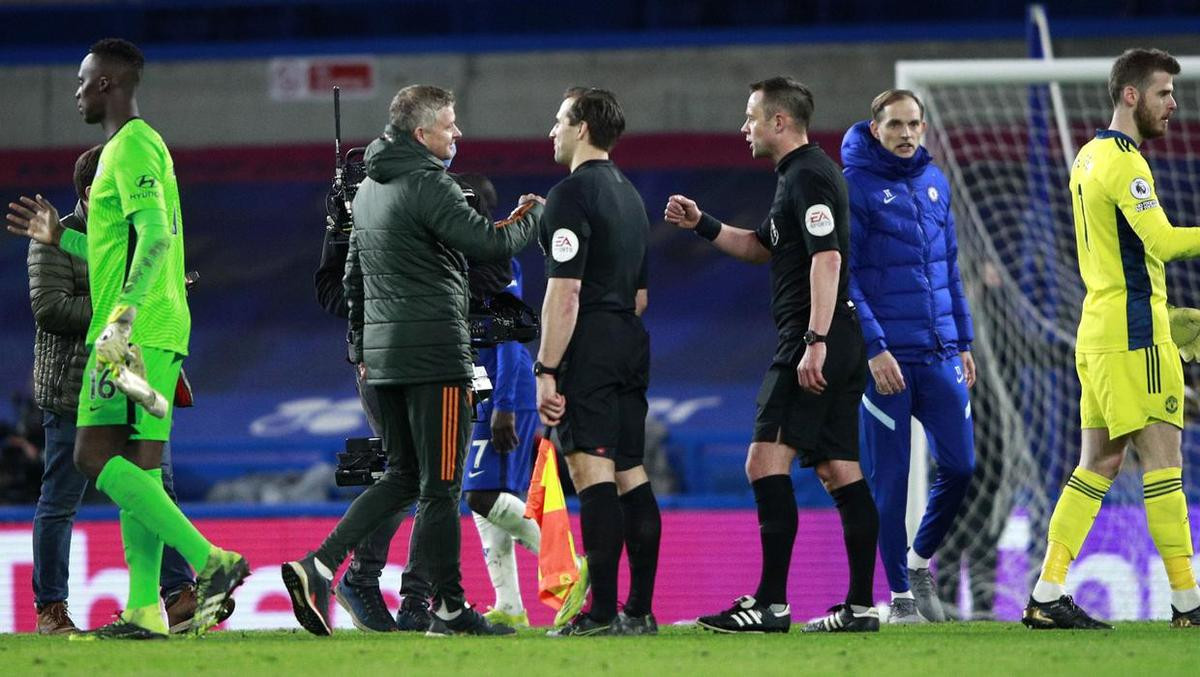 MU mất oan quả phạt đền, HLV Solskjaer nổi điên: 'Họ lại cướp hai điểm khỏi tay chúng tôi' Ảnh 2