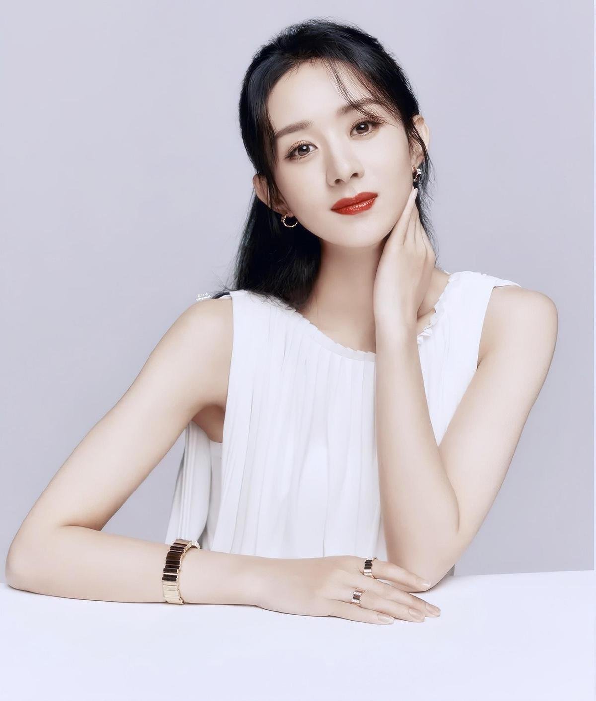 Vượt mặt Angelababy & Triệu Lệ Dĩnh - Jisoo BlackPink chính thức là đại sứ toàn cầu của Dior Ảnh 6