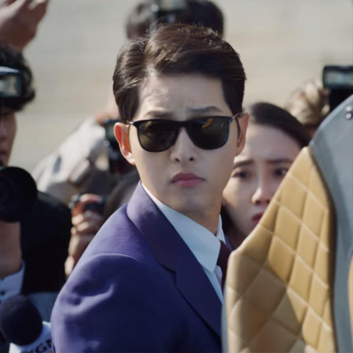 'Vicenzo': Soong Joong Ki và Seon Yeo Jin không xuất hiện thì thôi mà xuất hiện thì 'Ngầu – điên – đẹp' Ảnh 4